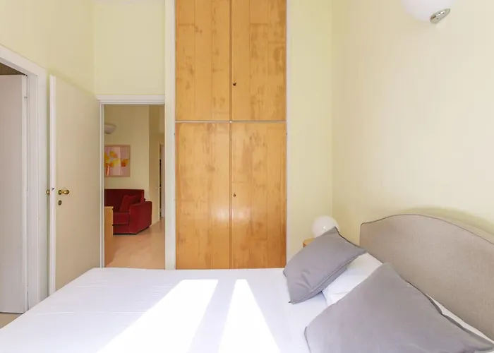 Via Porcari Apartamento Roma